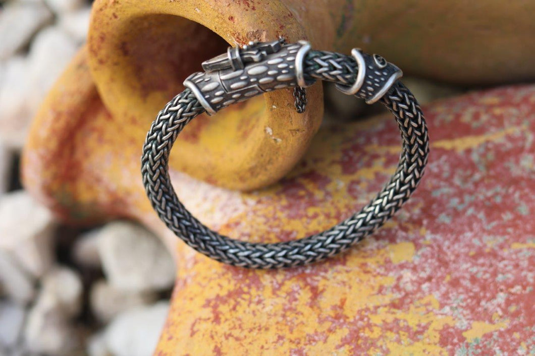 Round Weave Bracelet With Dagger Lock